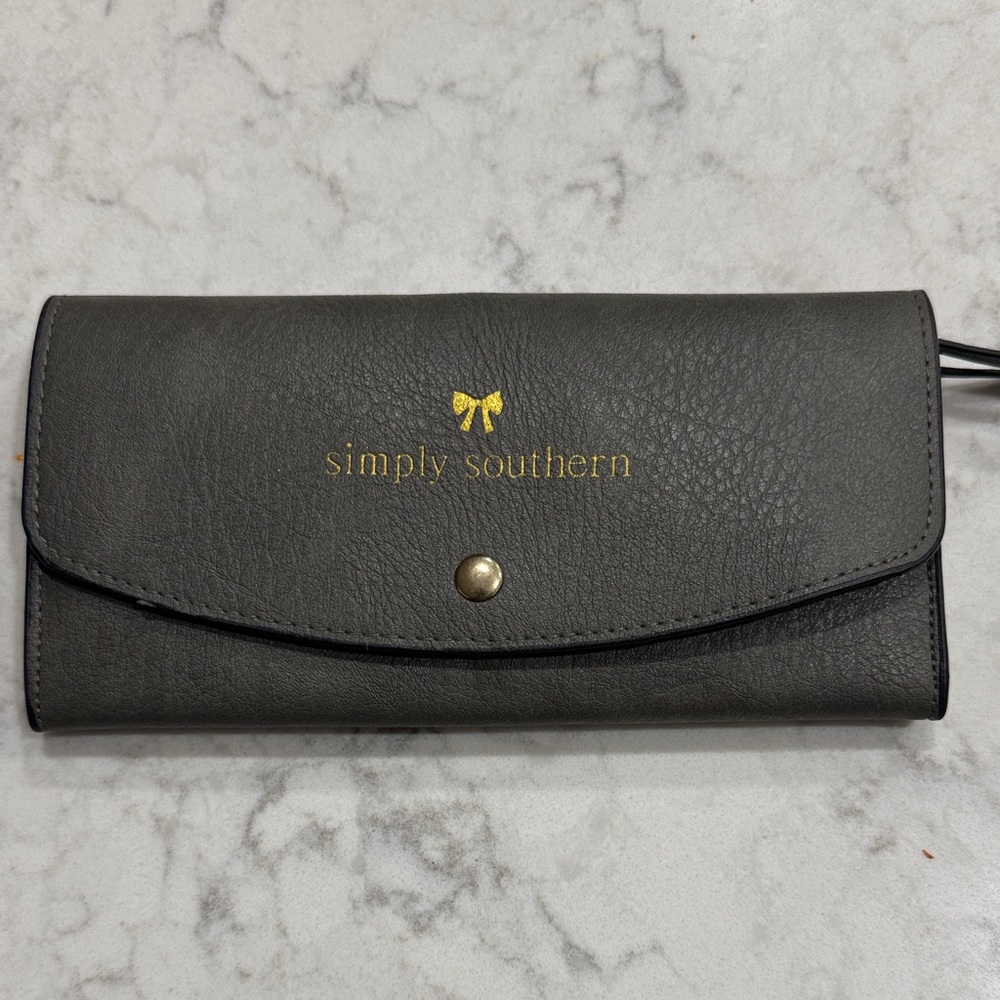 Simply Southern Charcoal Wallet with Gold Accent